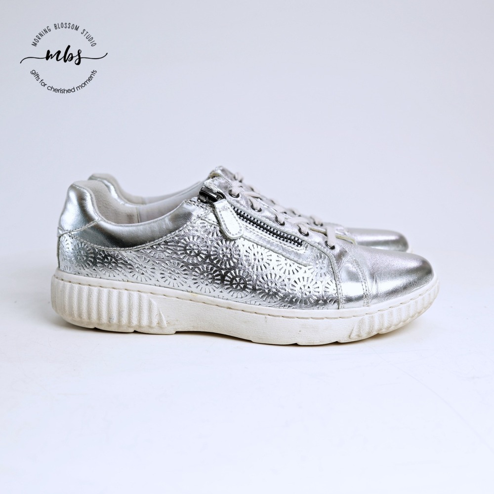 Clarks Caroline Ayla Metallic Leather Sneakers Silver Women 7.5